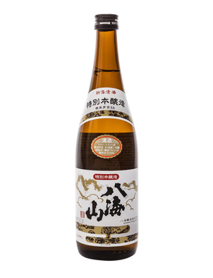 Hakkaisan Tokubetsu Honjozo Sake 720ml